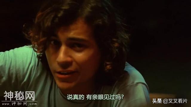 香港经典鬼片：几个年轻人寻求刺激，研究见鬼方法，结果出事了-22.jpg